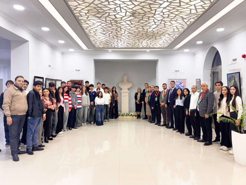 Peşə Təhsil Mərkəzinin əməkdaşları və tələbələri üçün Azərbaycan Dövlət Mədəniyyət və İncəsənət Universitetində “Don Rəfail trambonçu” tamaşası nümayiş etdirilib.